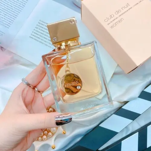 Nuit3 Club de Nuit Woman